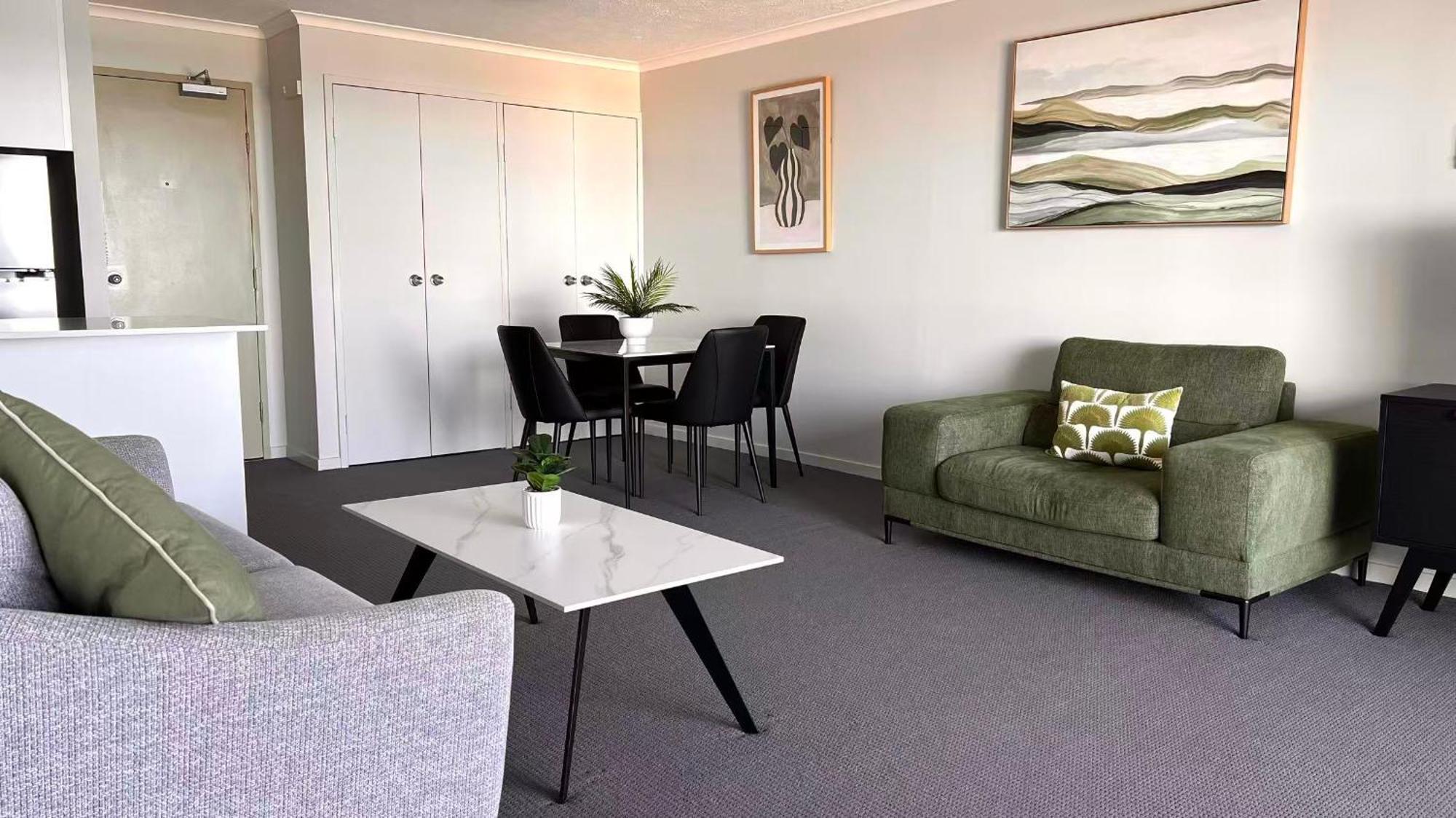 Superior One-Bedroom Apartment